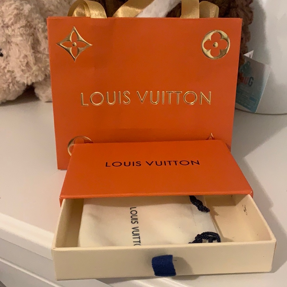 LV KEYCHAIN!!!